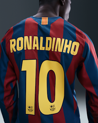 Ronaldinho FC Barcelona 2005/06 Reissue Men's Nike Soccer Replica